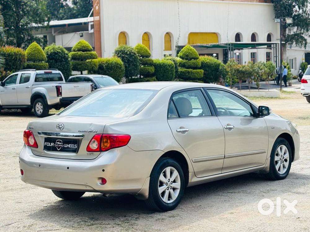 Toyota Corolla Altis G, 2010, Petrol