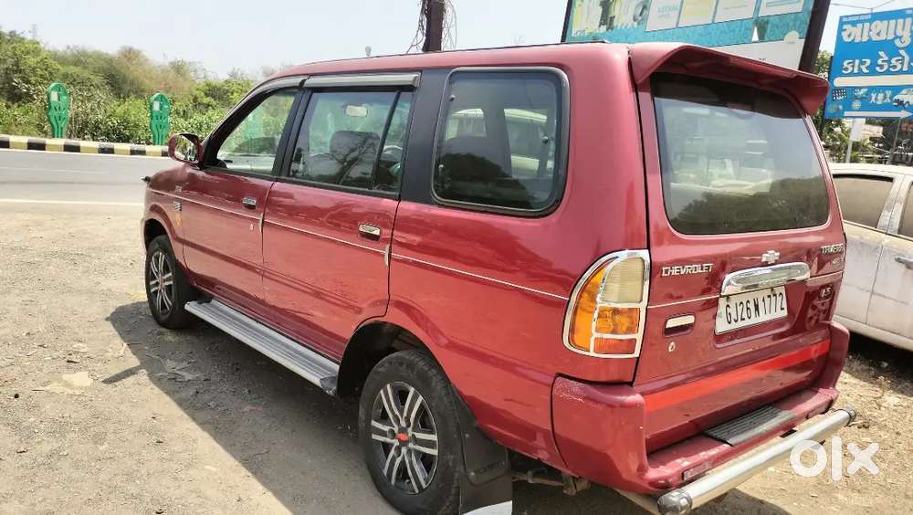 Chevrolet Tavera Neo 2012