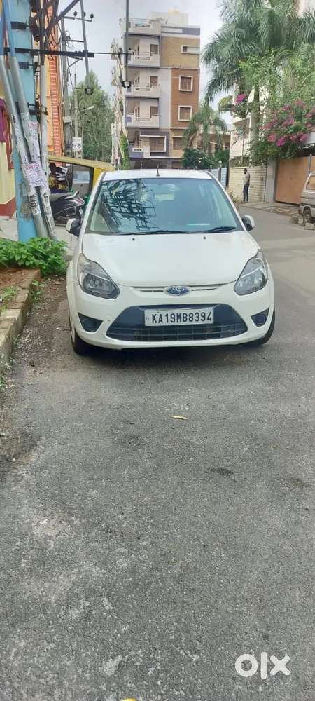 Ford Figo Petrol Zxi 2011