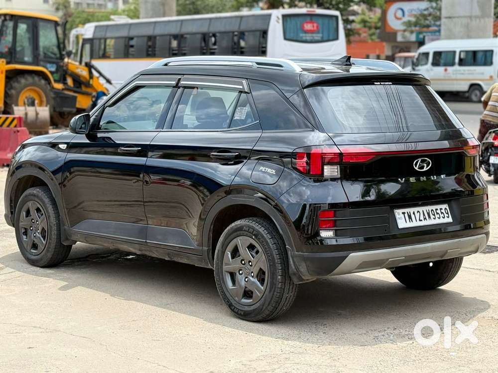 Hyundai Venue S Plus Mt 1.2 Kappa, 2023, Petrol
