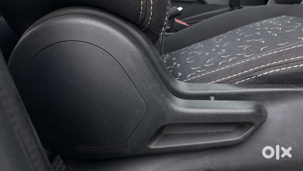 Tata Tiago Xe, 2023, Petrol