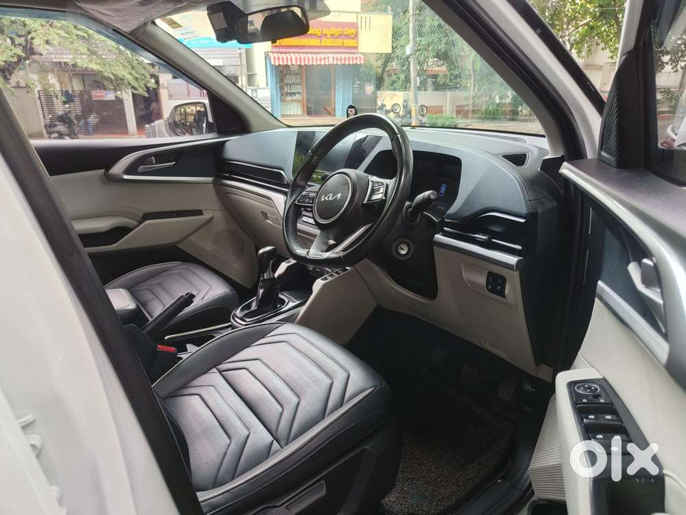 Kia Carens G1.5 6mt Gravity, 2024, Petrol