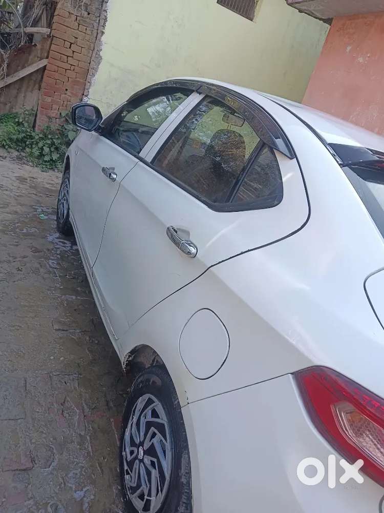 Tata Tigor Petrol 2017