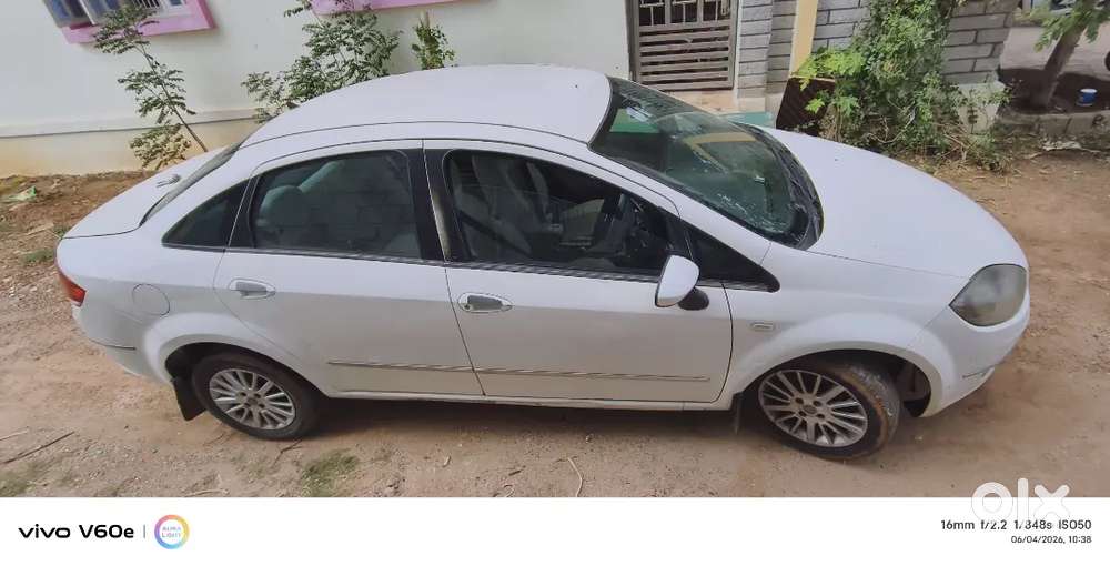 Fiat Linea 2011 Diesel 130000 Km Driven