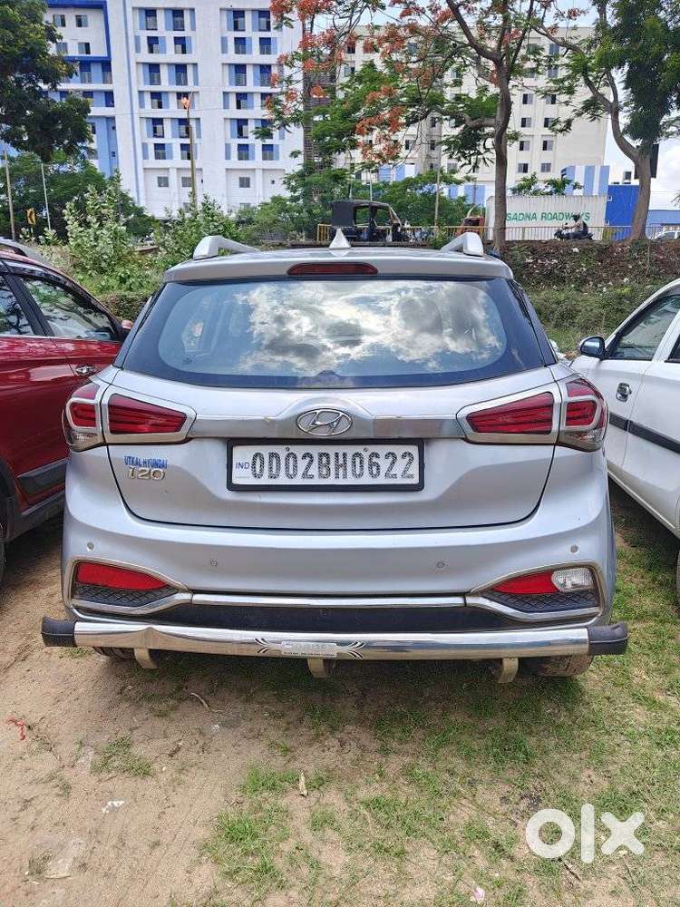 Hyundai I20 Sportz 1.2 Mt Dual Tone, 2020, Petrol