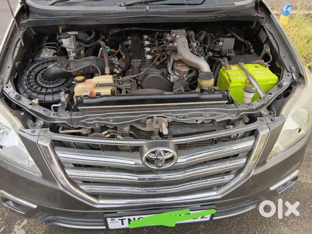 Toyota Innova Crysta 2014 Model Diesel Variant