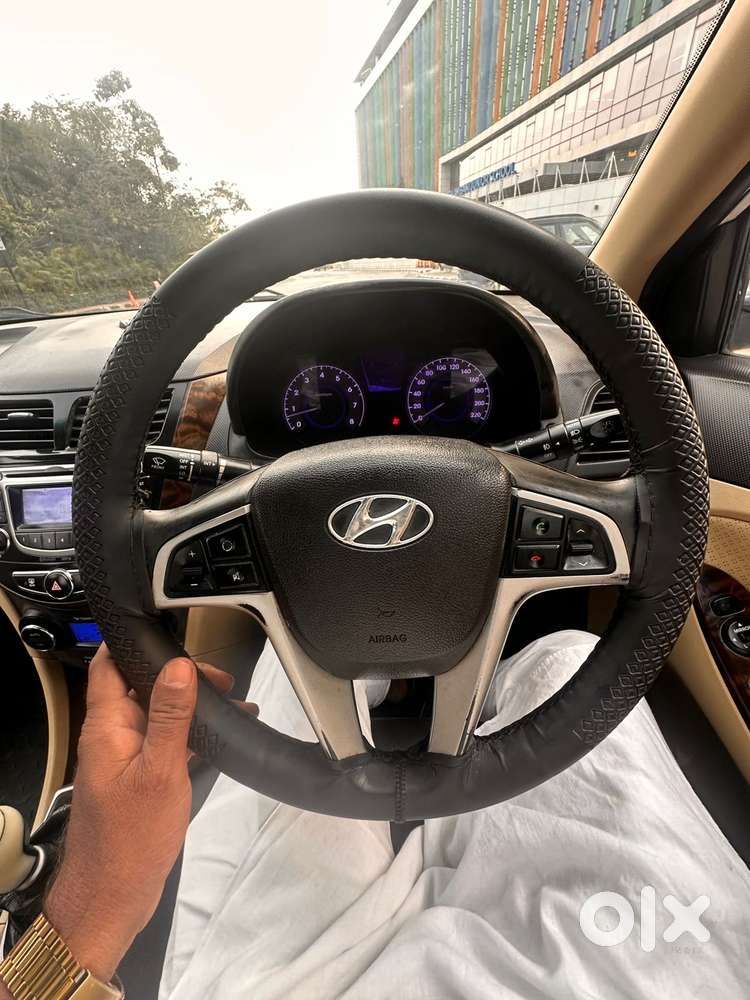 Hyundai Verna Fluidic 1.6 Vtvt Sx Opt, 2014, Petrol