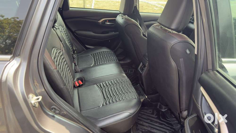 Maruti Suzuki Grand Vitara 1.5 Zeta Plus Intelligent Hybrid Ecvt, 20..