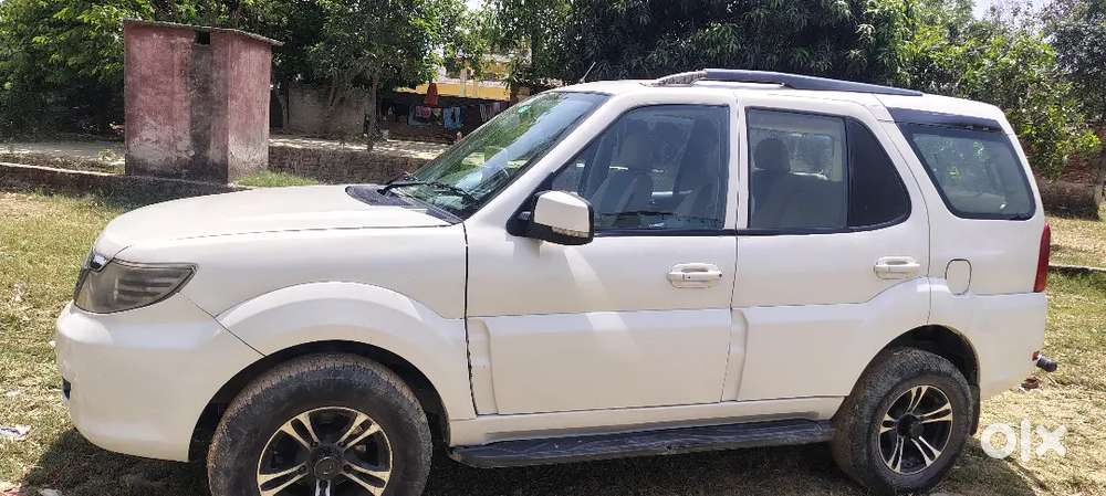 Tata Safari Storme 2014