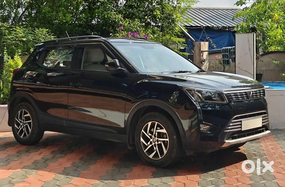 2023 Mahindra Xuv300 W8(o) Petrol  20k Km  5-year Warranty