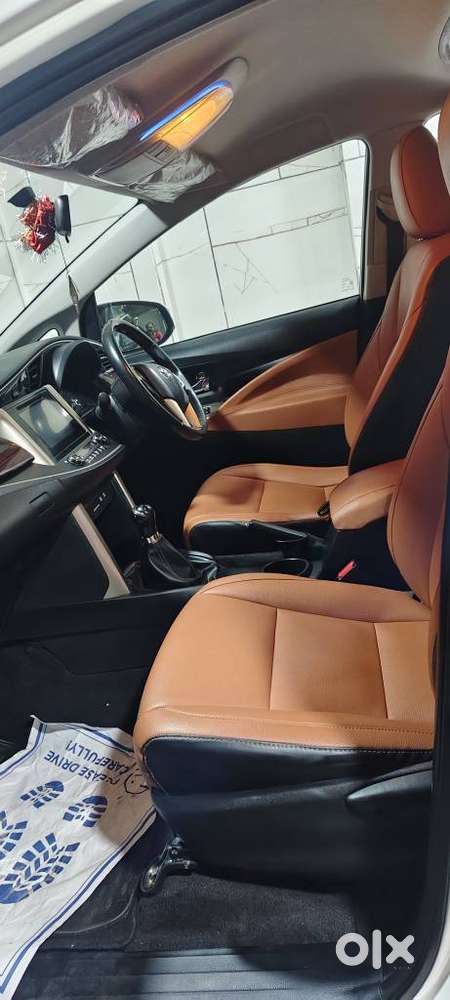 Toyota Innova Crysta 2.4 V 8 Str, 2017, Diesel