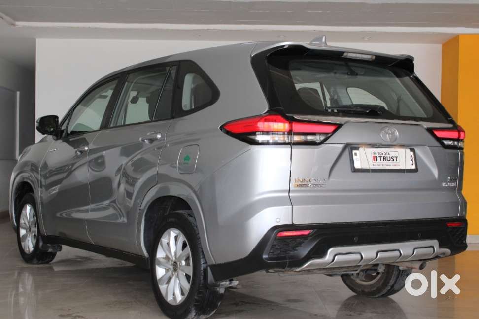 Toyota Innova Hycross 2.0 Vx Hybrid 7 Str, 2023, Petrol