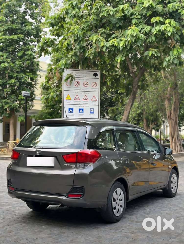 Honda Mobilio 1.5 V I-vtec, 2016, Cng & Hybrids