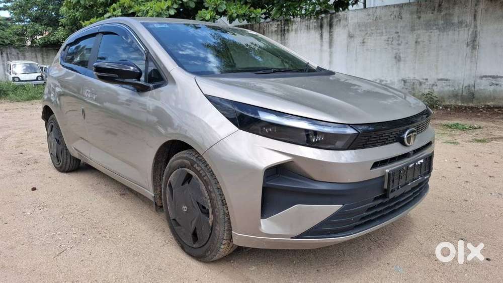 Tata Altroz, 2026, Petrol