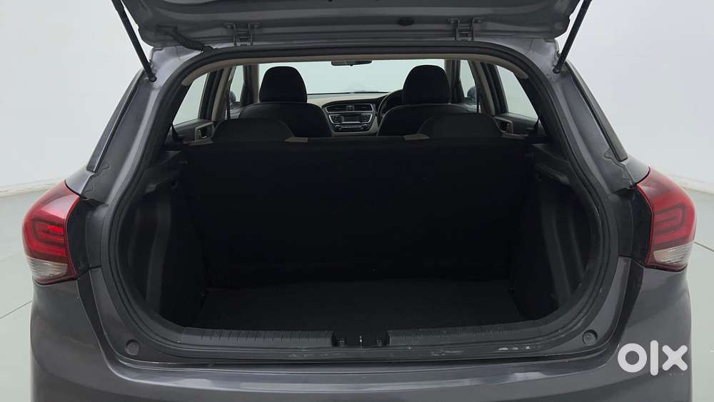 Hyundai Elite I20 1.2magna Executive At, 2018, Petrol