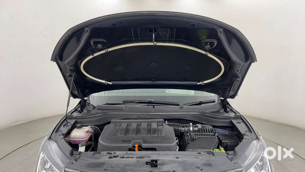 Mahindra Xuv700 2.0 Ax 7 Petrol At Luxury Pack Str, 2022, Petrol