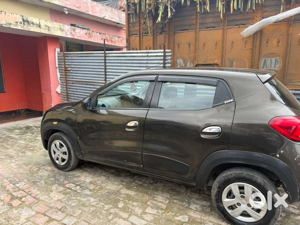 Urgent Sale Renault Kwid Petrol Well Maintained
