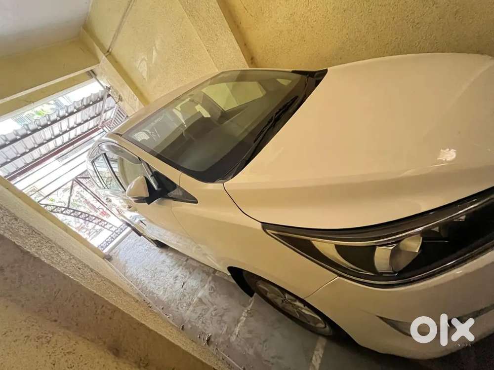 Toyota Innova Crysta 2017 Diesel Well Maintained