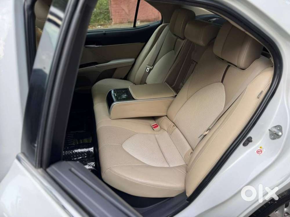 Toyota Camry Hybrid, 2019, Petrol