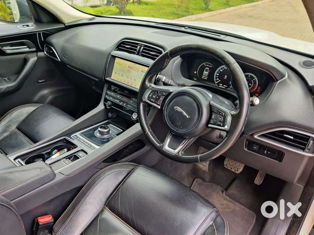 Jaguar F-pace 2018 Diesel 93000 Km Driven