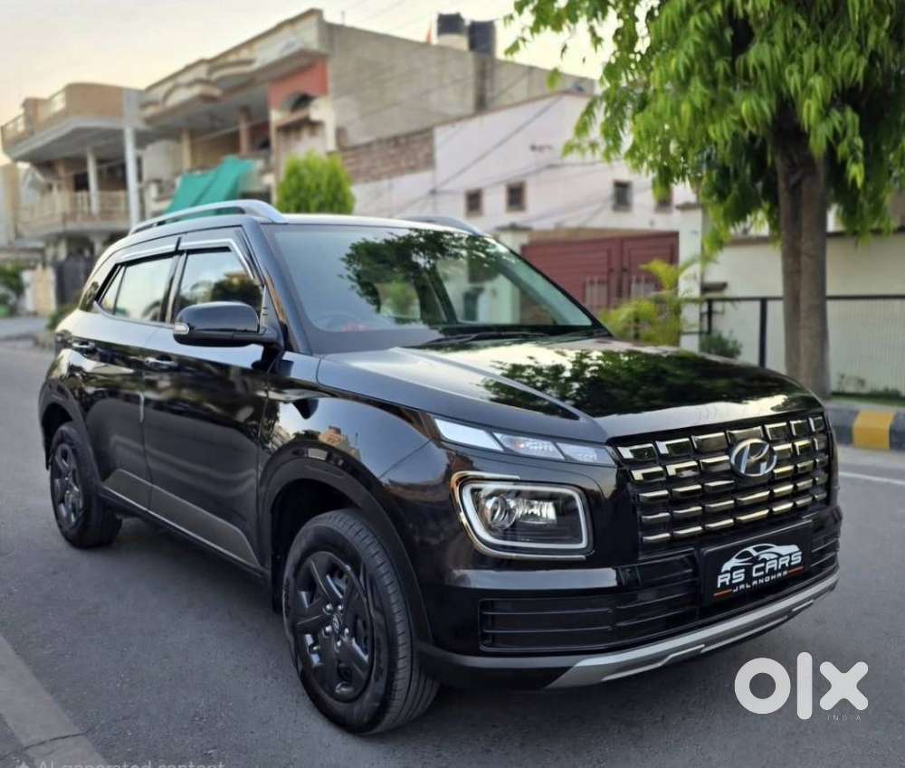 Hyundai Venue 1.2 S (o), 2024, Petrol