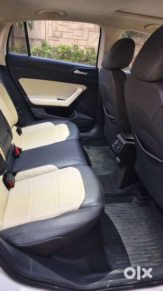 Volkswagen Virtus 1.0 Topline Tsi At, 2023, Petrol
