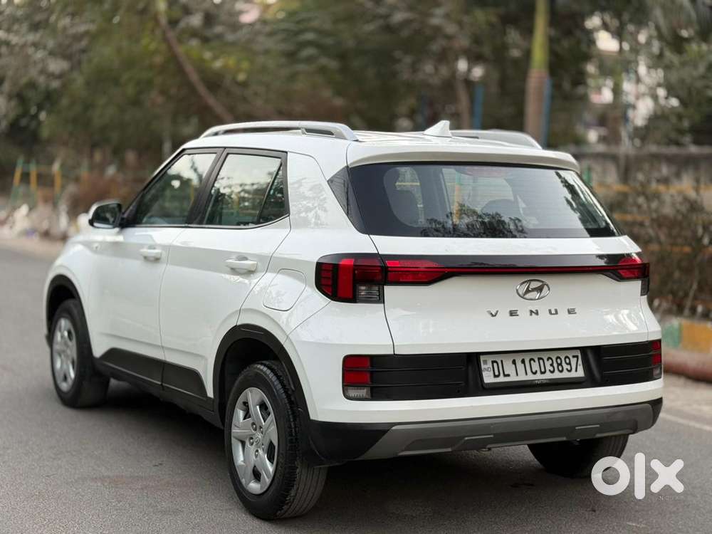 Hyundai Venue 1.2 S (o), 2022, Petrol