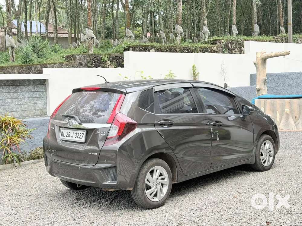 Honda Jazz 2018 Petrol Well Maintained Full Showroom Seevice