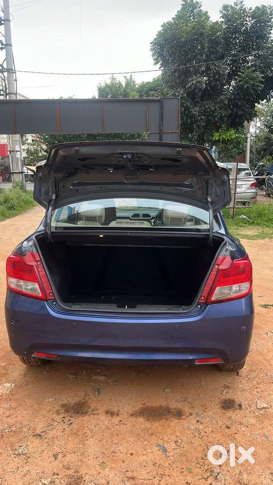 Maruti Suzuki Swift Dzire Zxi + Amt, 2017, Petrol