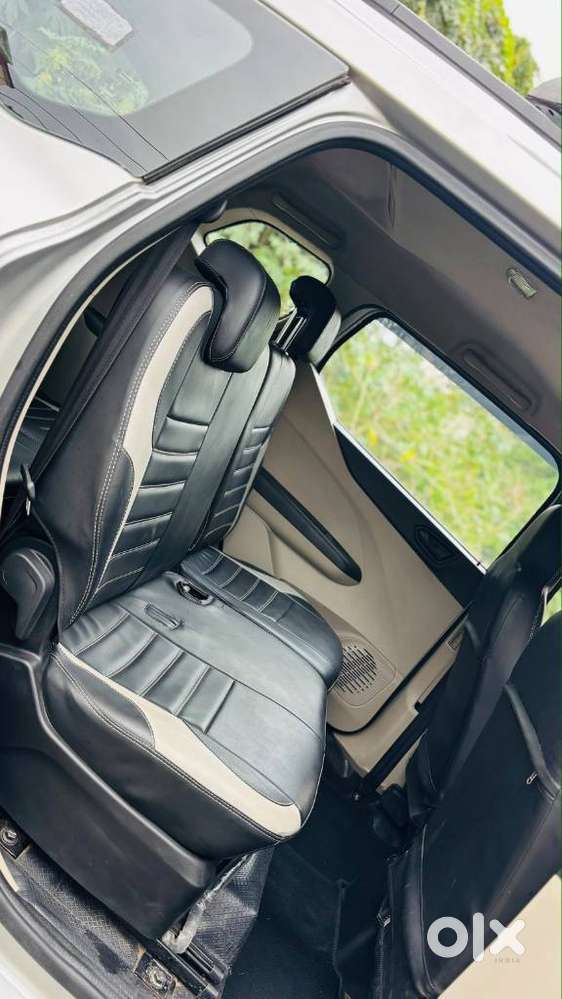 Renault Triber Rxt, 2023, Petrol