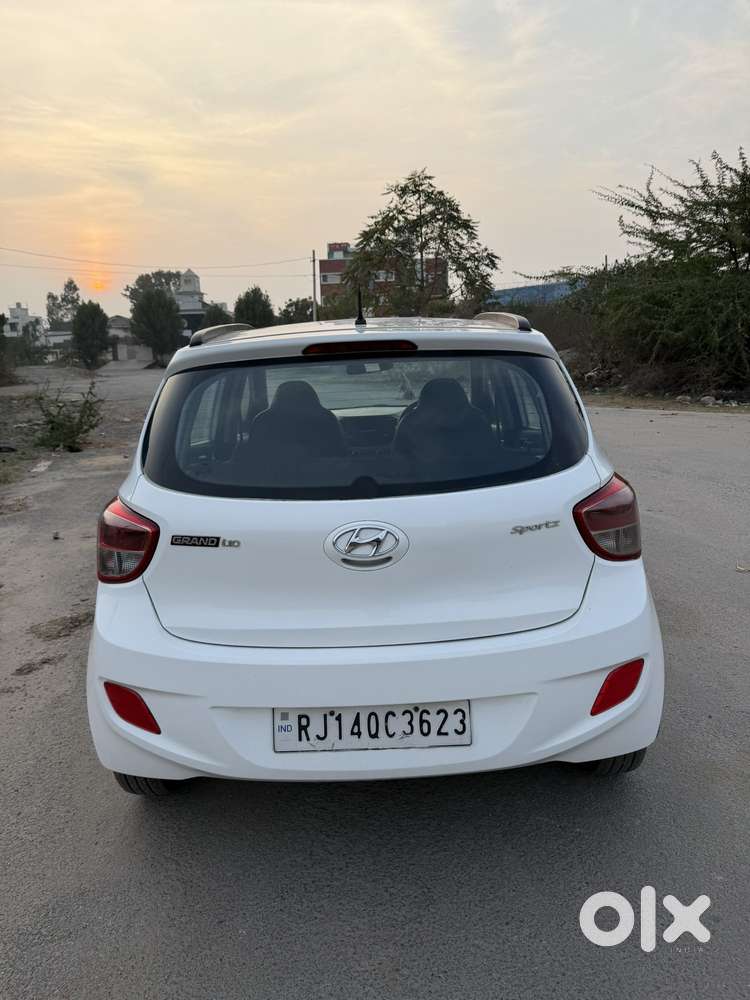 Hyundai Grand I10 1.2 Crdi Sportz Option, 2016, Diesel