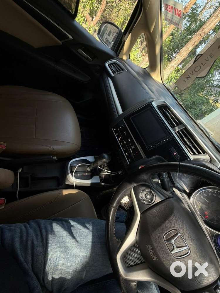 Honda Jazz 2022 Petrol 126000 Km Driven