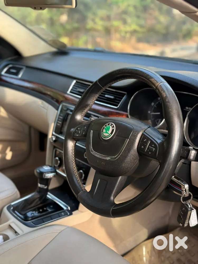 Skoda Superb 2011 Petrol Well Maintained