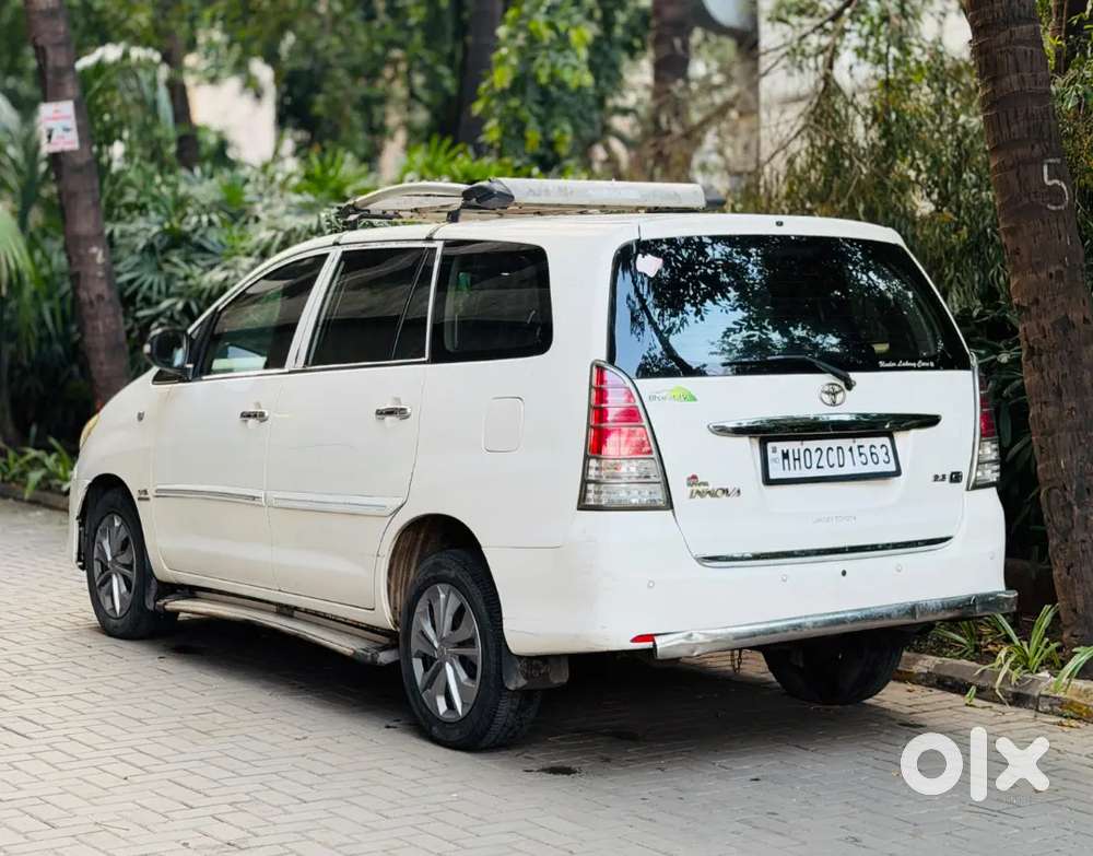 Toyota Innova 2.5 G 8 Seater 2011