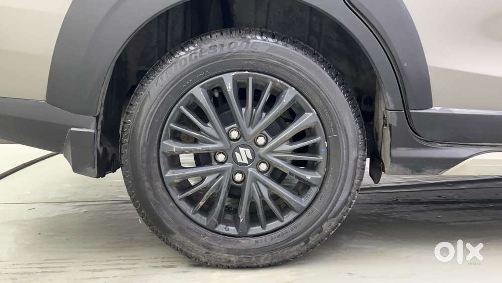 Maruti Suzuki Xl6 1.5 Alpha Mt, 2021, Petrol