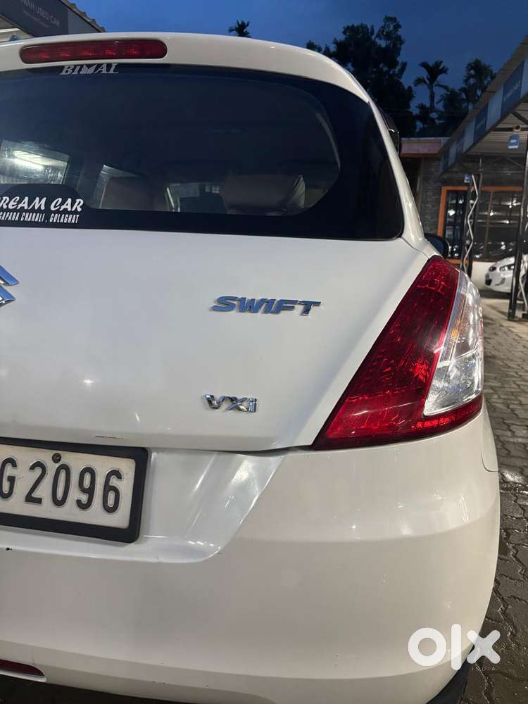 Maruti Suzuki Swift Vxi + Manual, 2015, Petrol