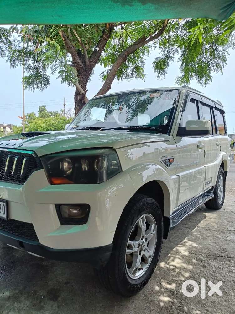 Mahindra Scorpio 2017 Diesel 99999 Km Driven