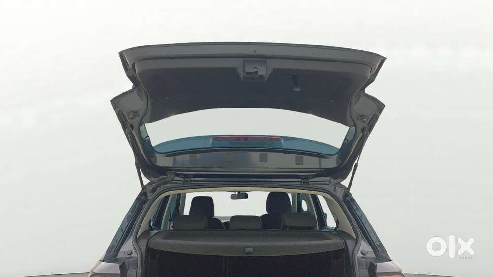 Volkswagen Taigun 1.0 Tsi Highline At, 2022, Petrol