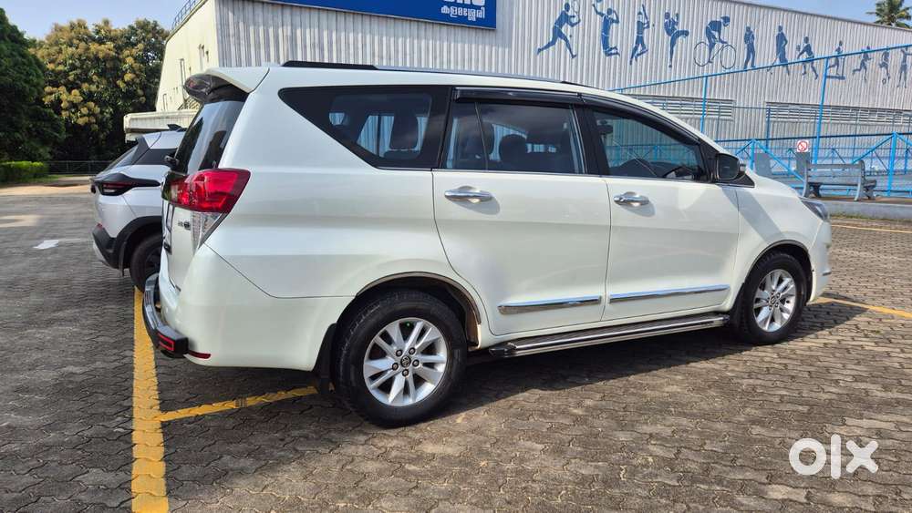 Toyota Innova Crysta 2.8 Zx At, 2017, Diesel