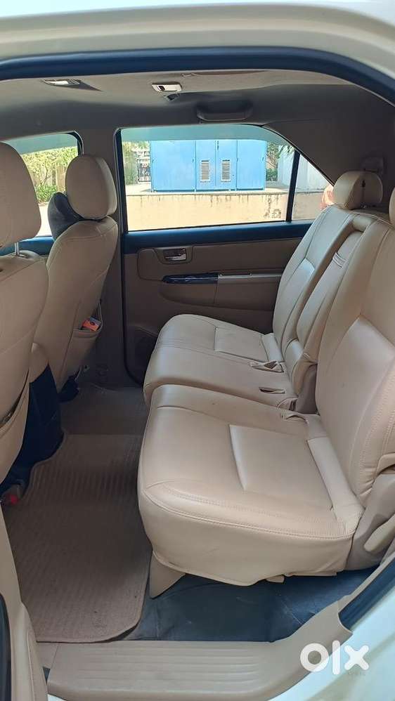 Toyota Fortuner 2014 Diesel 275000 Km Driven