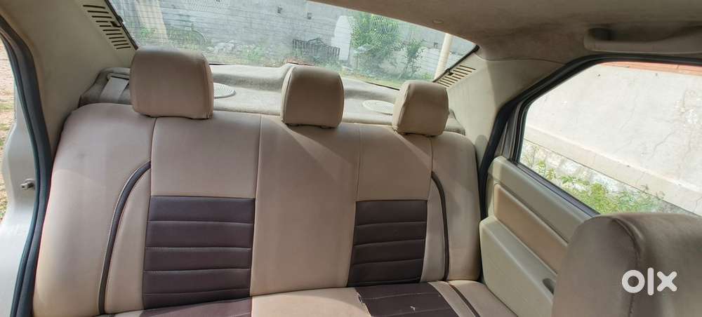 Mahindra Logan Petrol 2009