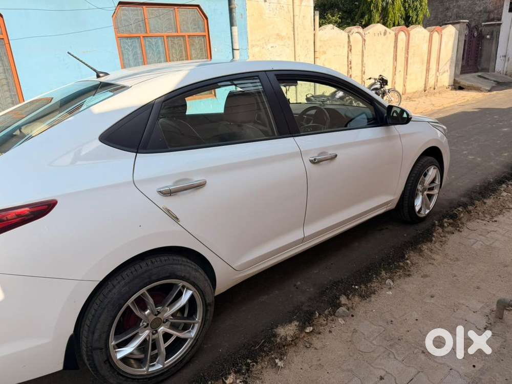 Hyndai Verna Family Car 2018