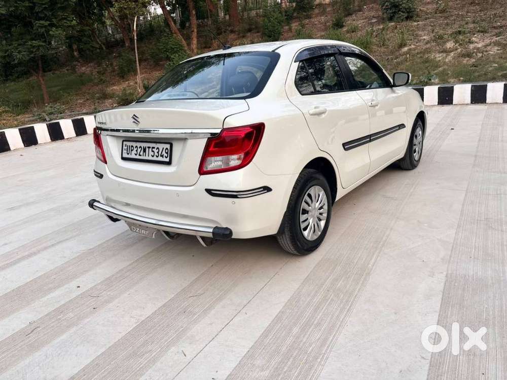 Maruti Suzuki Dzire Vxi Ags, 2022, Petrol