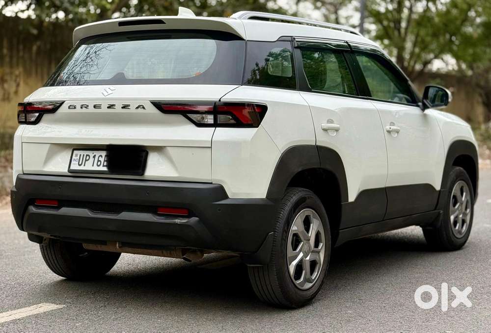 Maruti Suzuki Brezza Vxi S-cng, 2025