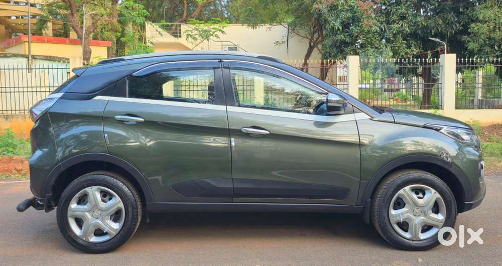Tata Nexon 1.2 Revotron Xma Amt (s), 2021, Petrol