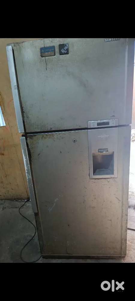 SAMSUNG FRIDGE DOUBLE DOOR BIG FRIDGE