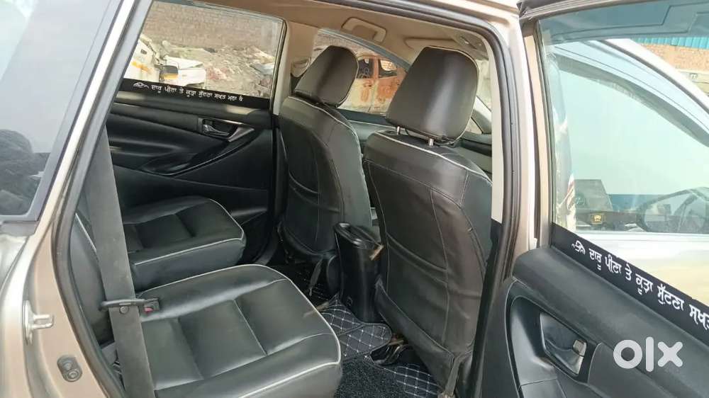 Innova Crysta 2.4 Gx 7 Setar