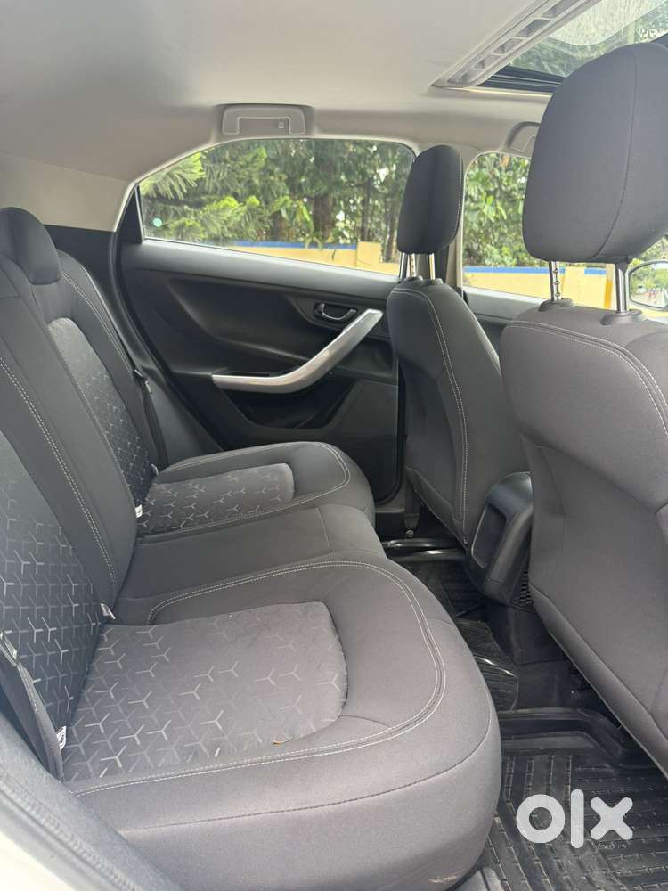 Tata Nexon 1.2 Revotron Xma Amt, 2021, Petrol