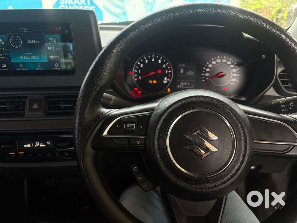 Maruti Suzuki Swift Vxi + Manual, 2024, Petrol