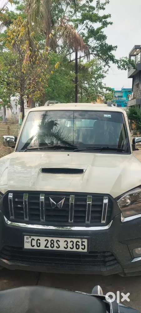 2025 Mahindra Scorpio Classic S White – Excellent Condition